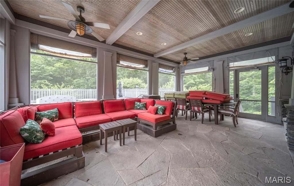 Image 39 of property listing at 1474 CR 725 E, Sullivan, IL 61951