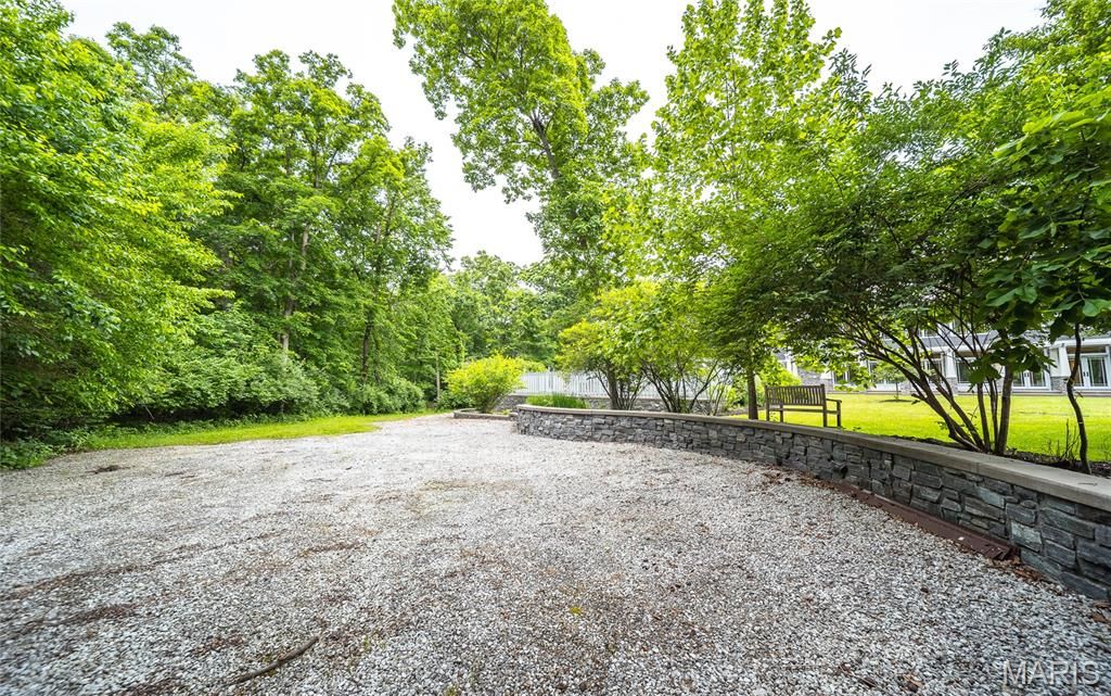 Image 54 of property listing at 1474 CR 725 E, Sullivan, IL 61951