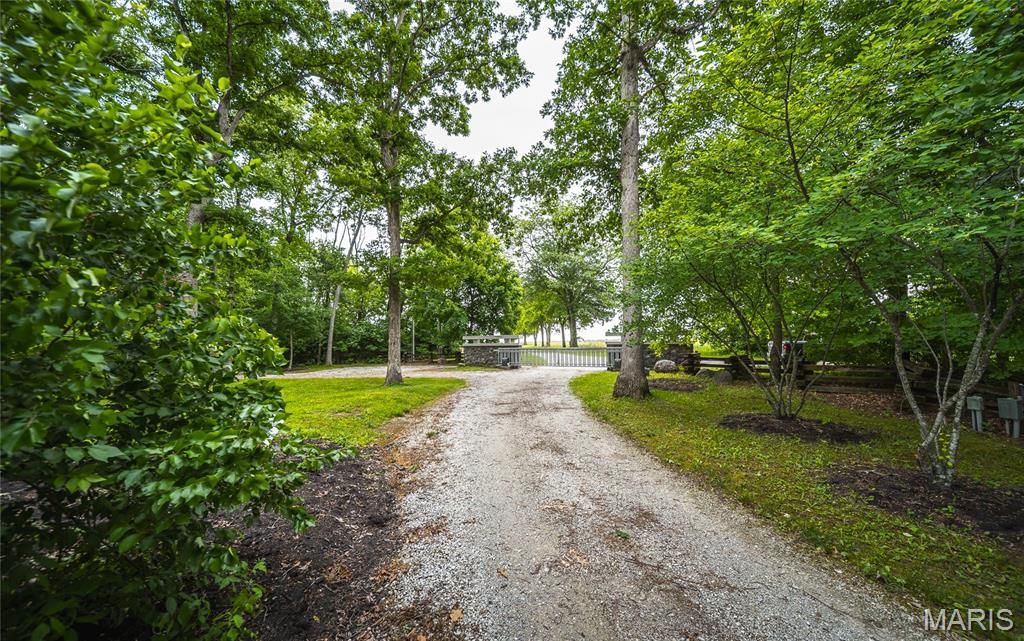 Image 56 of property listing at 1474 CR 725 E, Sullivan, IL 61951