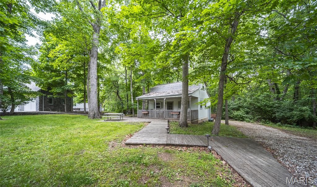 Image 57 of property listing at 1474 CR 725 E, Sullivan, IL 61951