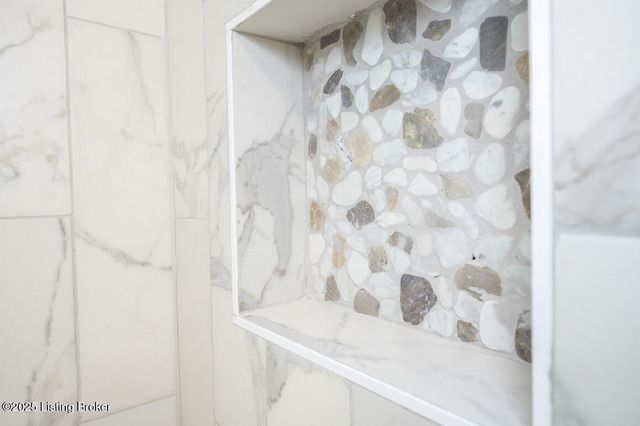 2107 Ratcliffe Ave, Louisville, KY 40210