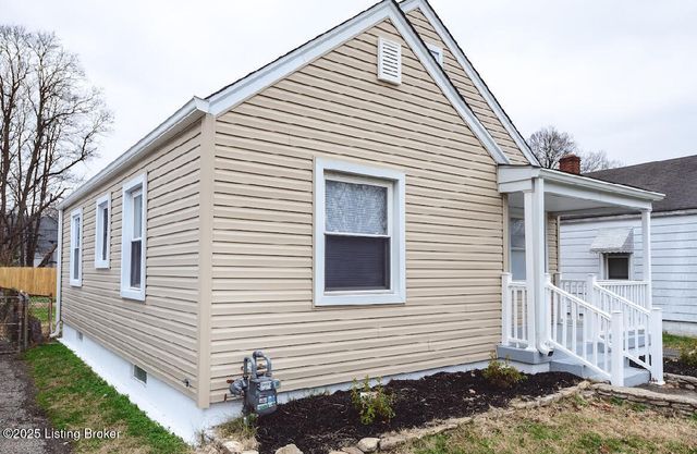 2107 Ratcliffe Ave, Louisville, KY 40210