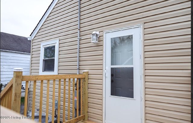 2107 Ratcliffe Ave, Louisville, KY 40210