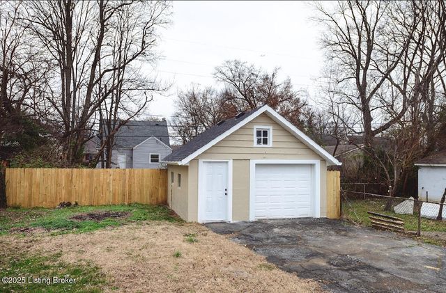 2107 Ratcliffe Ave, Louisville, KY 40210