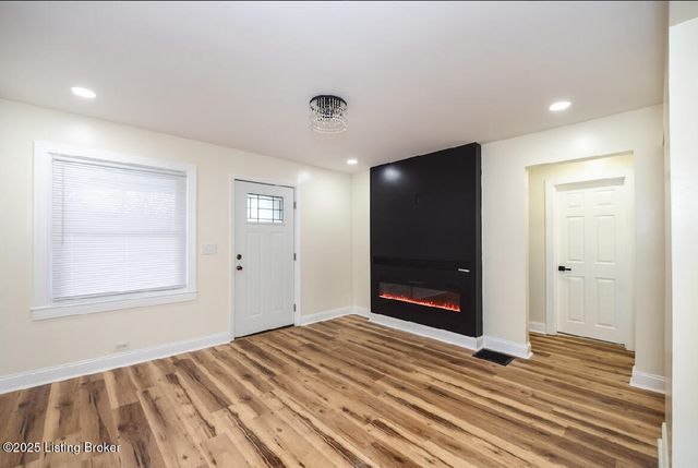 2107 Ratcliffe Ave, Louisville, KY 40210