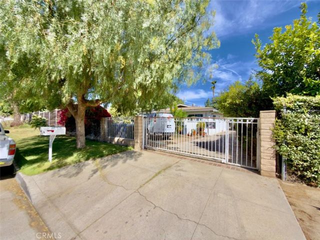 11454 Sunburst Street, Sylmar, CA 91342