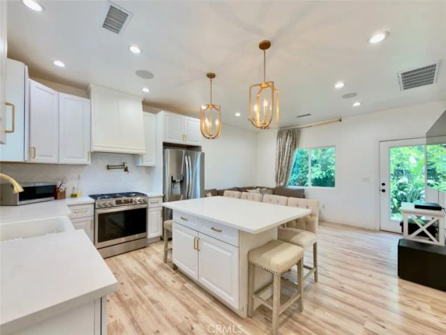 11454 Sunburst Street, Sylmar, CA 91342