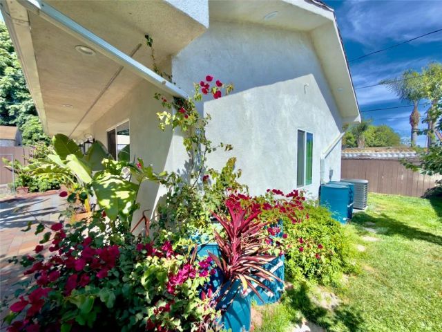 11454 Sunburst Street, Sylmar, CA 91342