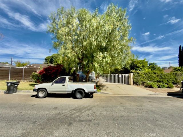 11454 Sunburst Street, Sylmar, CA 91342