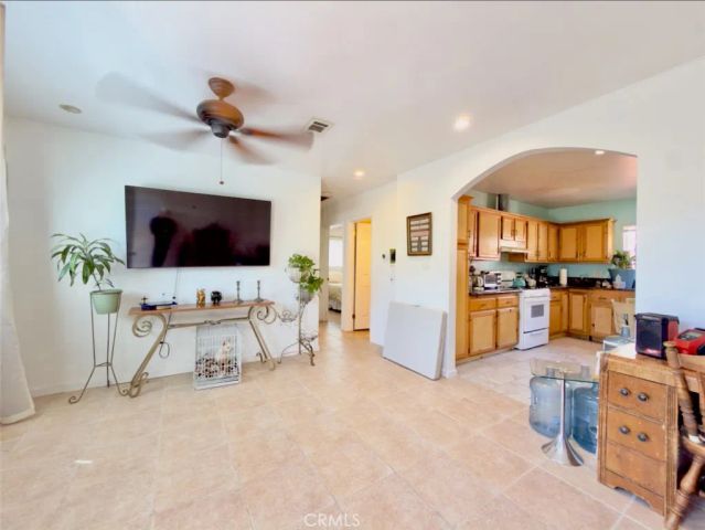 11454 Sunburst Street, Sylmar, CA 91342