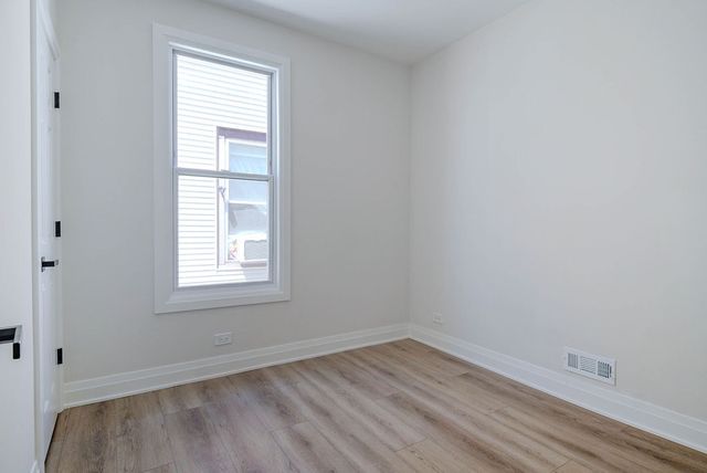 2250 N Kostner Avenue, Chicago, IL 60639