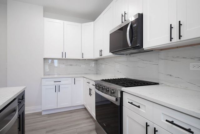 2250 N Kostner Avenue, Chicago, IL 60639