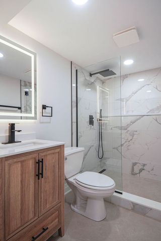 2250 N Kostner Avenue, Chicago, IL 60639
