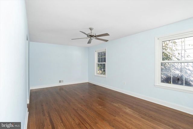 29 WALT WHITMAN WAY, Hamilton, NJ 08690
