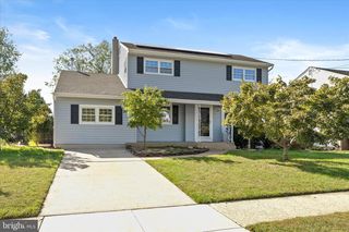 29 WALT WHITMAN WAY, Hamilton, NJ 08690