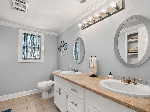 2856 Scarlett Dr, Lake Charles, LA 70611