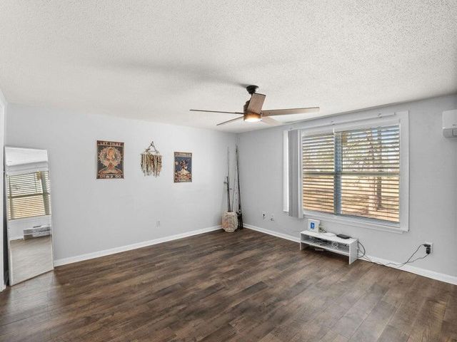 2856 Scarlett Dr, Lake Charles, LA 70611