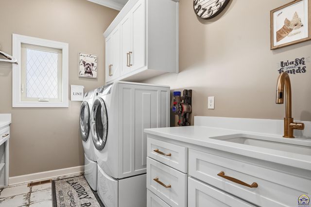 4108 SW Postoak DR, Topeka, KS 66610