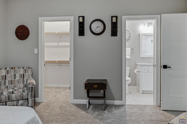 4108 SW Postoak DR, Topeka, KS 66610