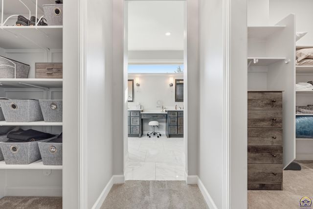 4108 SW Postoak DR, Topeka, KS 66610