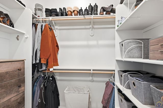 4108 SW Postoak DR, Topeka, KS 66610