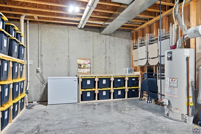 4108 SW Postoak DR, Topeka, KS 66610