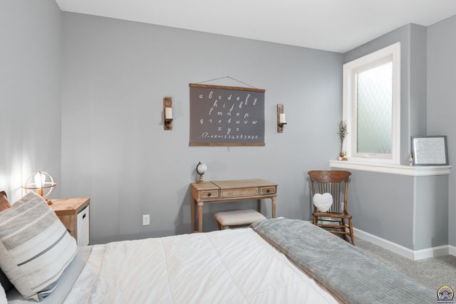 4108 SW Postoak DR, Topeka, KS 66610