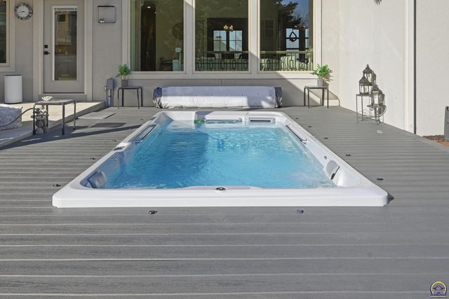 4108 SW Postoak DR, Topeka, KS 66610