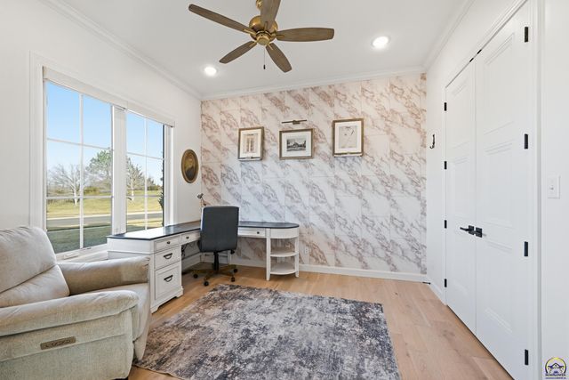 4108 SW Postoak DR, Topeka, KS 66610