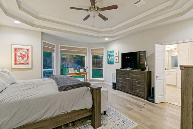 1604 Mcgreg Lane, Carrollton, TX 75010