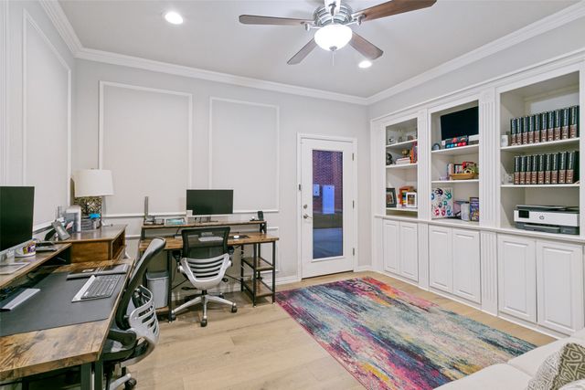 1604 Mcgreg Lane, Carrollton, TX 75010