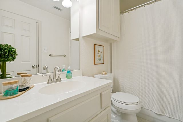 1604 Mcgreg Lane, Carrollton, TX 75010