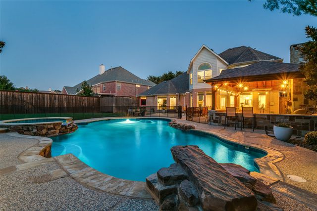 1604 Mcgreg Lane, Carrollton, TX 75010