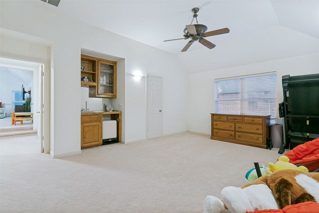1604 Mcgreg Lane, Carrollton, TX 75010