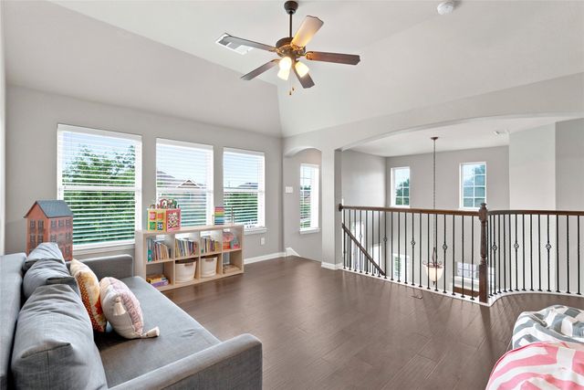 800 Kirby Drive, Lantana, TX 76226