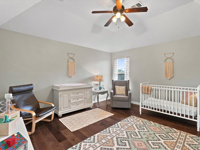 800 Kirby Drive, Lantana, TX 76226