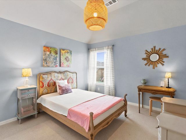 800 Kirby Drive, Lantana, TX 76226