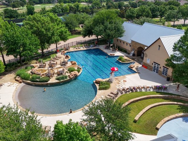 800 Kirby Drive, Lantana, TX 76226