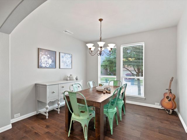 800 Kirby Drive, Lantana, TX 76226