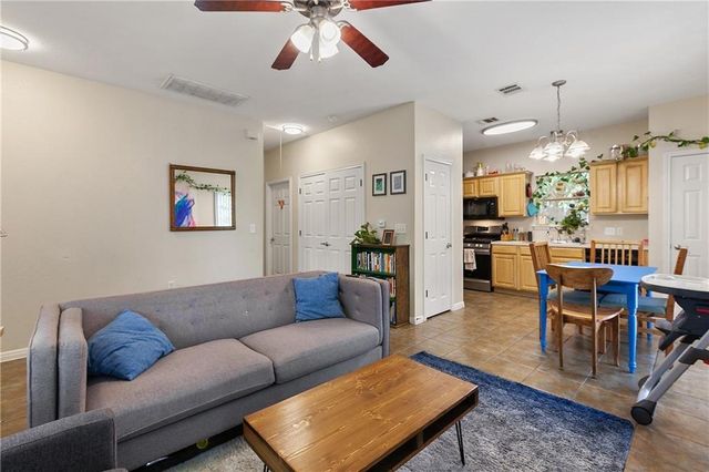 1311 E M Franklin Ave B, Austin, TX 78721