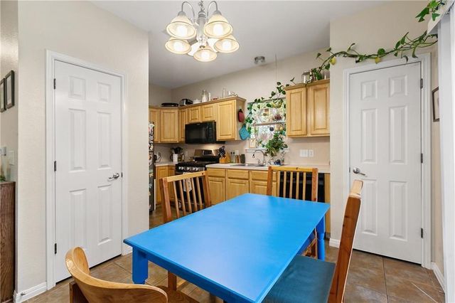 1311 E M Franklin Ave B, Austin, TX 78721