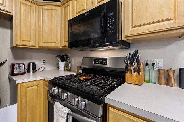 1311 E M Franklin Ave B, Austin, TX 78721