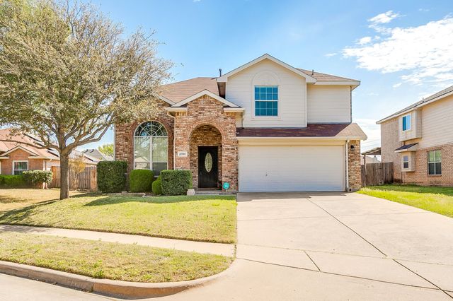 1700 Wolf Creek Drive, Arlington, TX 76018