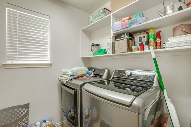 1700 Wolf Creek Drive, Arlington, TX 76018