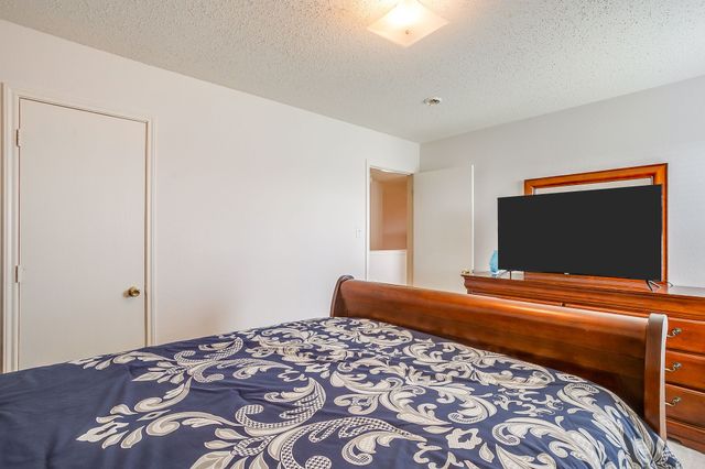 1700 Wolf Creek Drive, Arlington, TX 76018