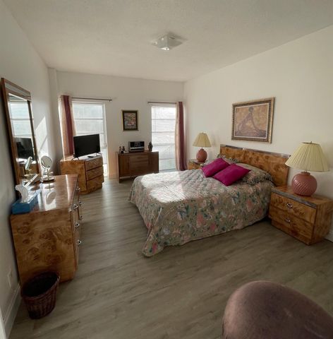 880 NE 69th Street 2g, Miami, FL 33138