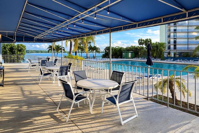 880 NE 69th Street 2g, Miami, FL 33138