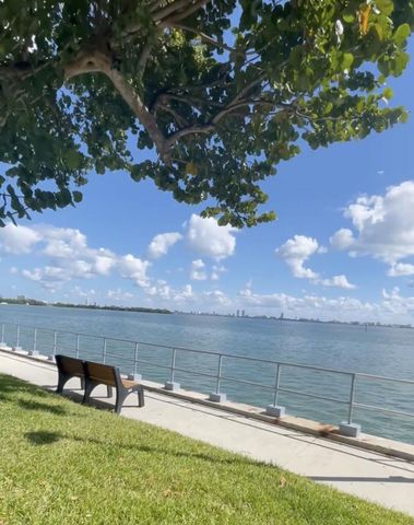 880 NE 69th Street 2g, Miami, FL 33138