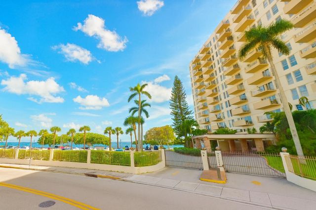 880 NE 69th Street 2g, Miami, FL 33138