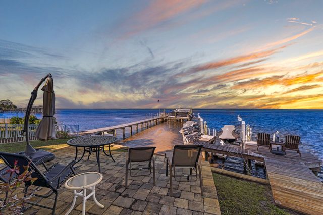 38 Garden Bay Court, Miramar Beach, FL 32550